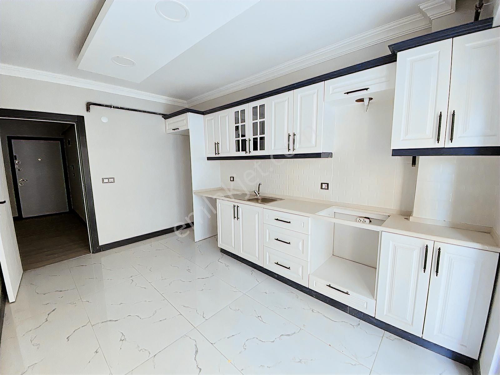 Tuğra'dan Muhittin Mah. 3+1 Kat Ve Cephe Seçenekli 3+1 Daireler