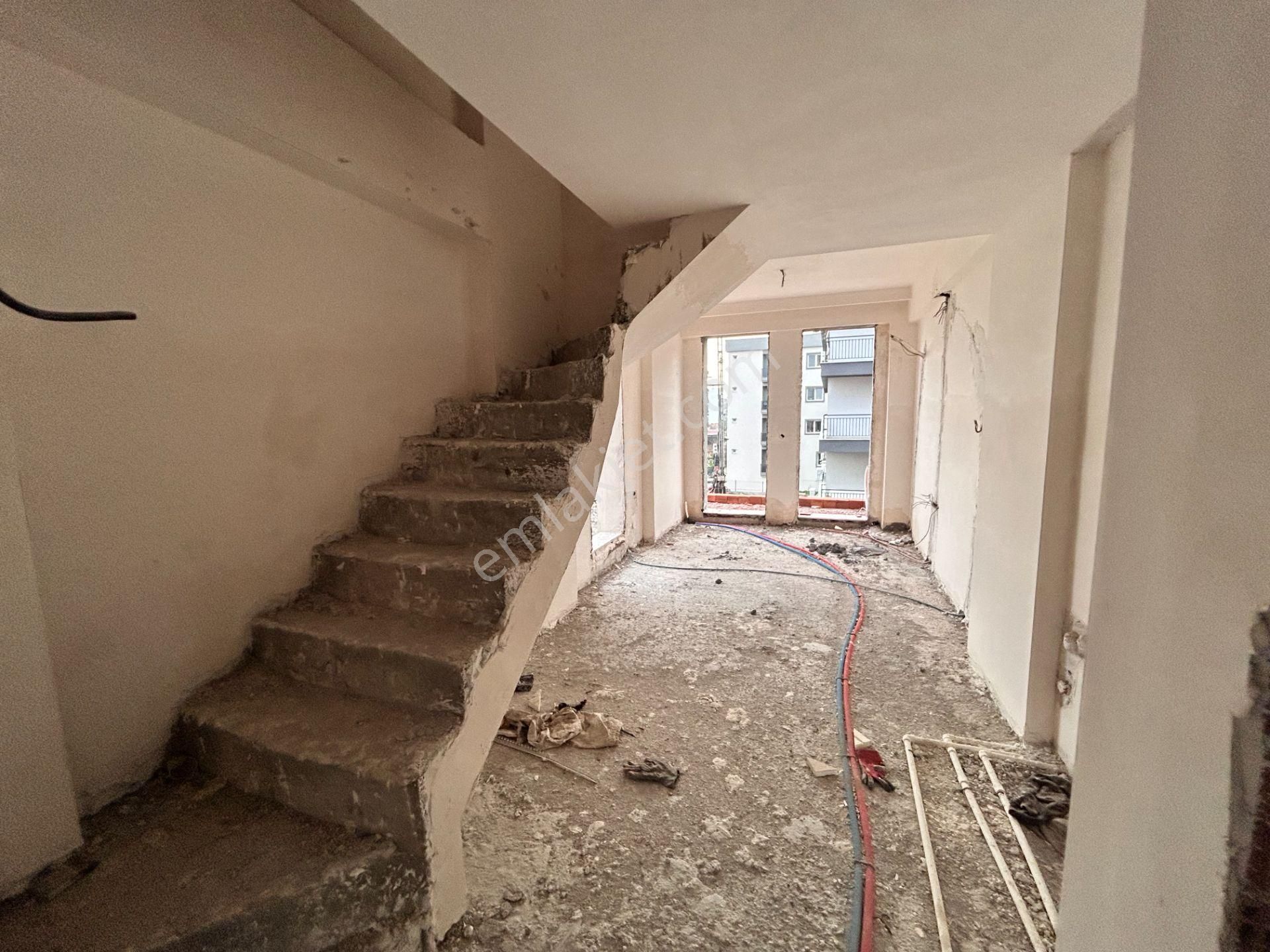 Seyrek’te Site İçerisinde Satılık Natamam Ara Kat Dubleks Daire - Görsel 3