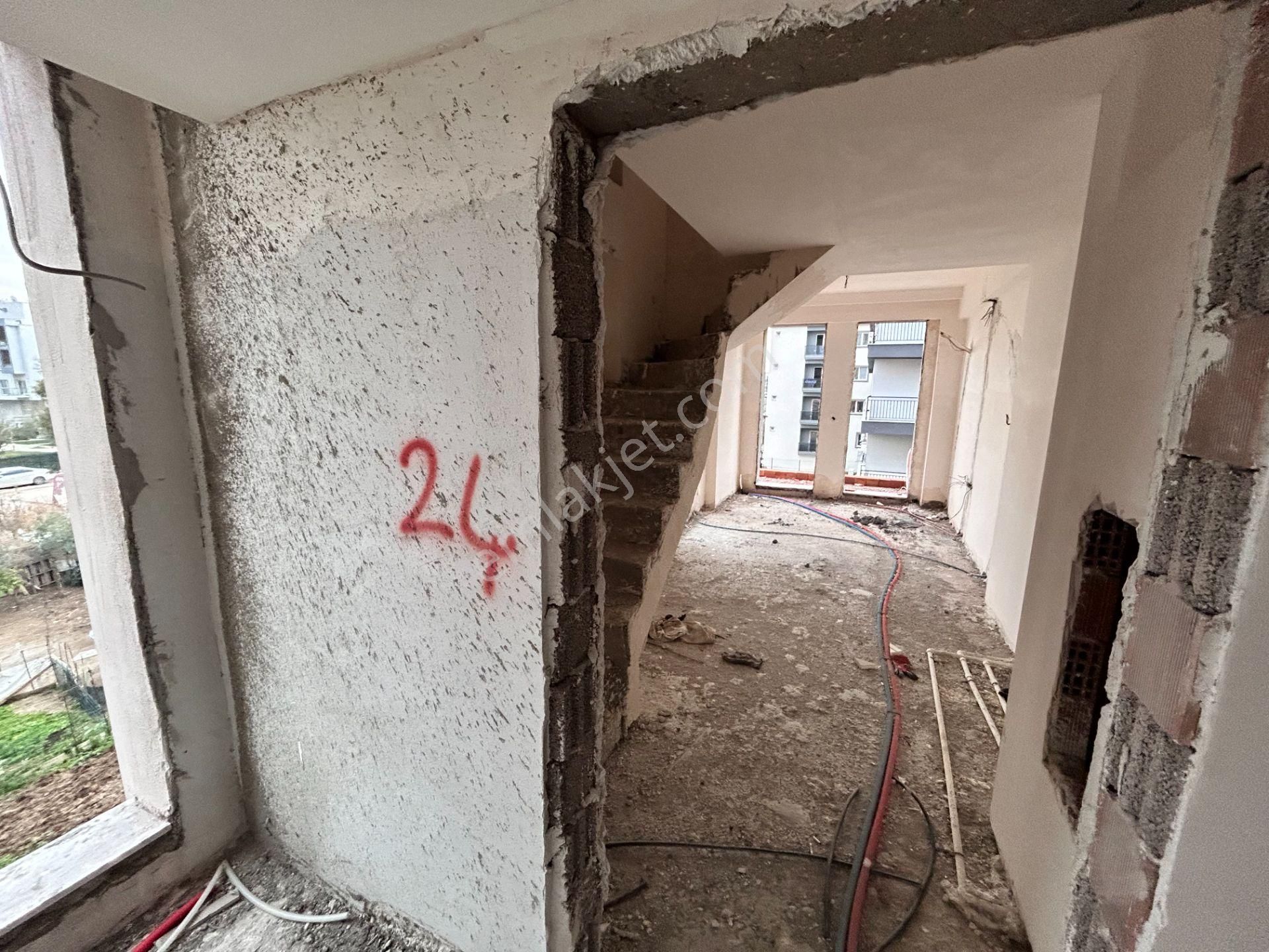 Seyrek’te Site İçerisinde Satılık Natamam Ara Kat Dubleks Daire - Görsel 2