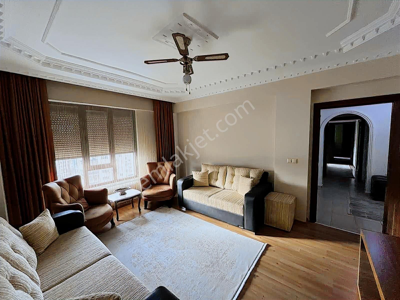 Tried - Uğurevler'de Ana Cadde Üzerinde Geniş 3+1 Lüks Daire - Görsel 12