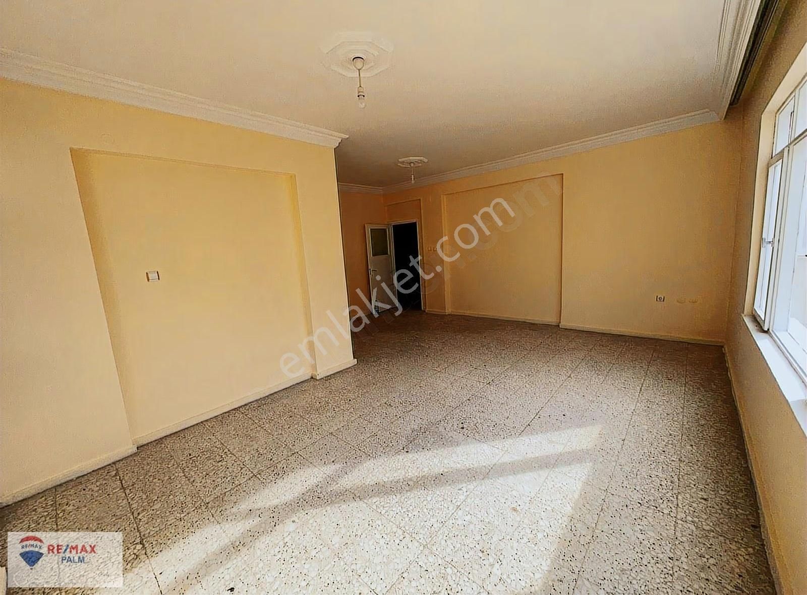 Remax Palm'den Merkezi Konumda Kiralık 3+1 Daire - Görsel 12