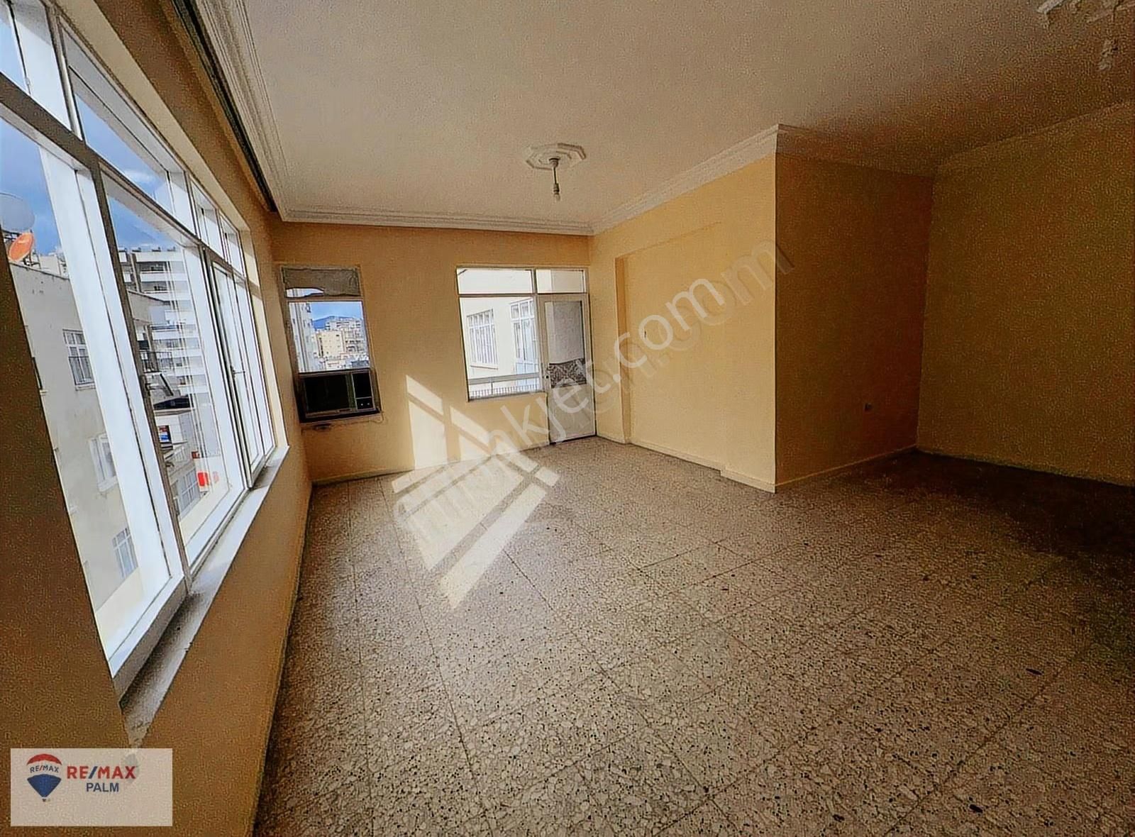 Remax Palm'den Merkezi Konumda Kiralık 3+1 Daire - Görsel 13
