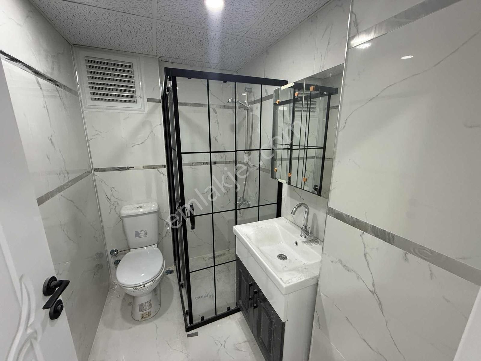 Atakent Mah. Mükemmel Konumda Satılık 3+1 Giriş Kat Daire - Görsel 20