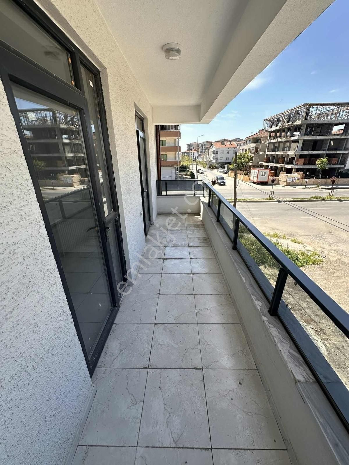 Cemal Gürsel Bulvarı Üzerinde Geniş Ara Kat 3+1 Daire - Görsel 16