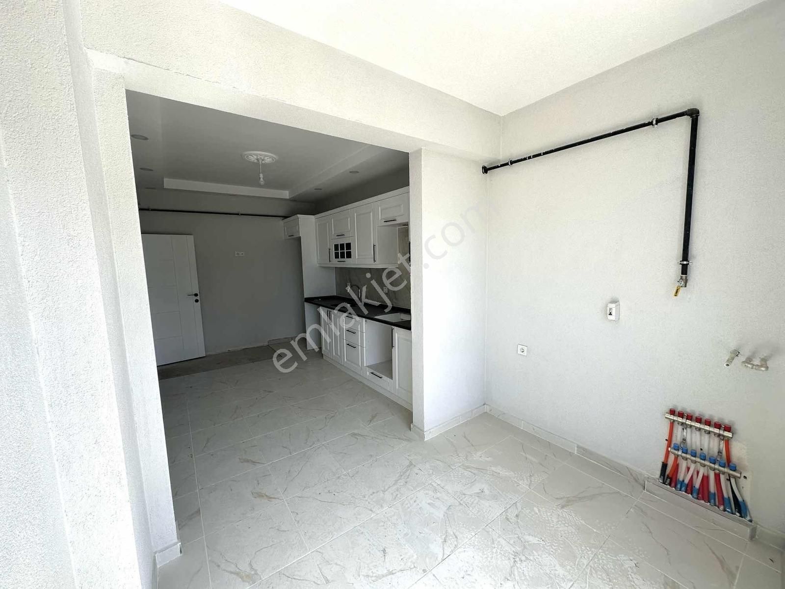 Cemal Gürsel Bulvarı Üzerinde Geniş Ara Kat 3+1 Daire - Görsel 8