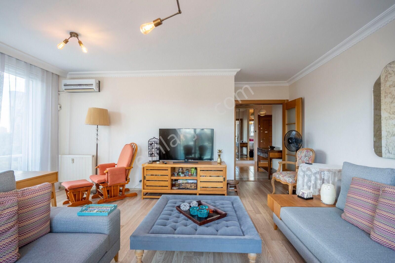 Naturel Emlaktan Ümraniye Site Mahallesin De 2+1 Geniş Daire