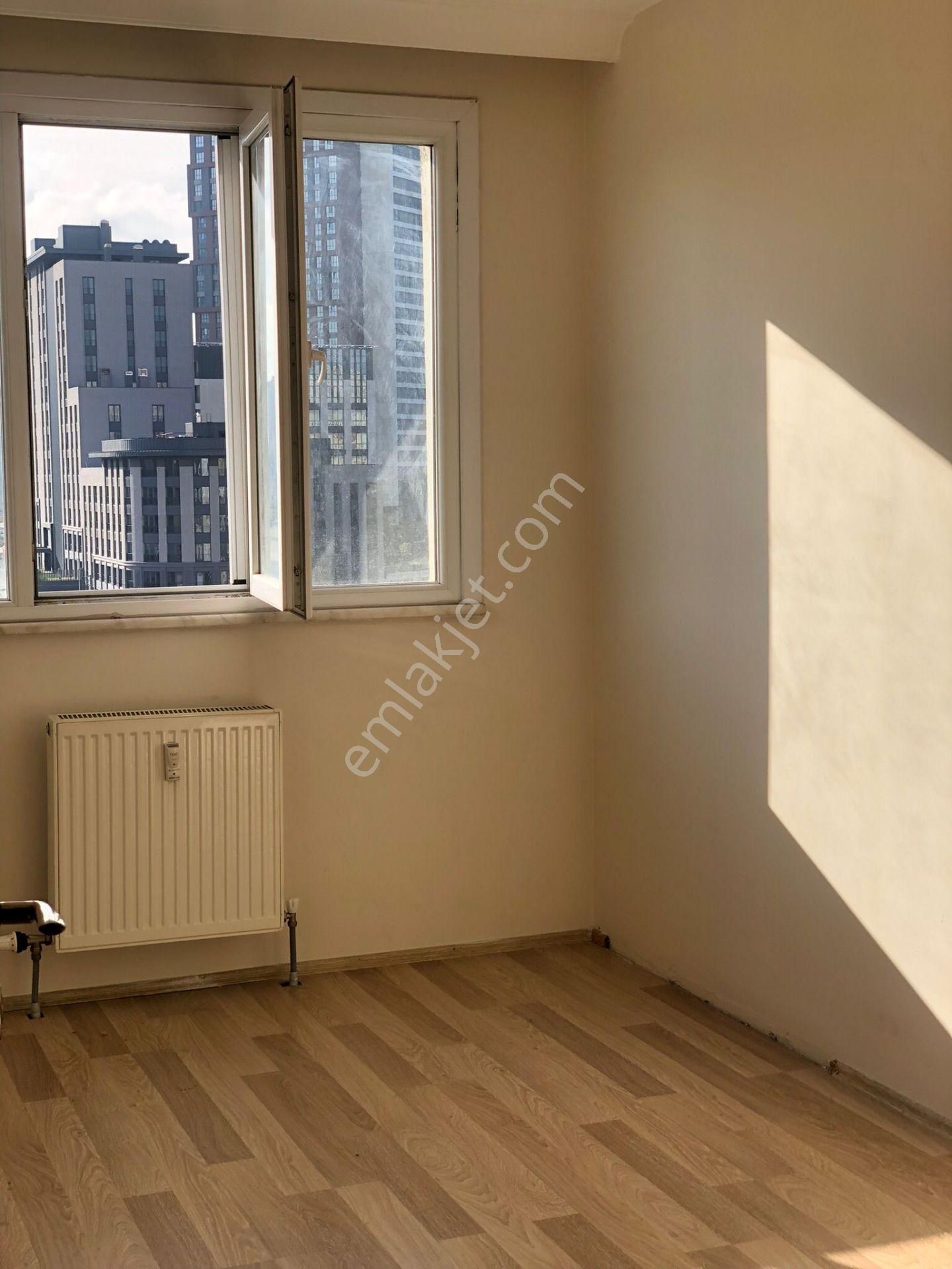 Naturel Emlaktan Ümraniye Site Mahallesin De 2+1 Geniş Daire - Görsel 12