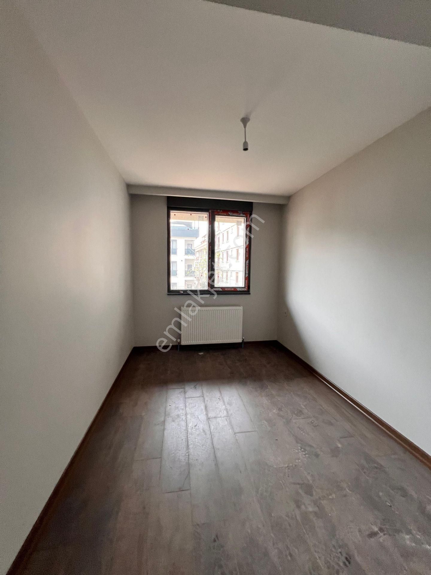 Çınar'da Prestijli Yapıda Ulaşıma Yakın Lüx 1+1 Daire - Görsel 7