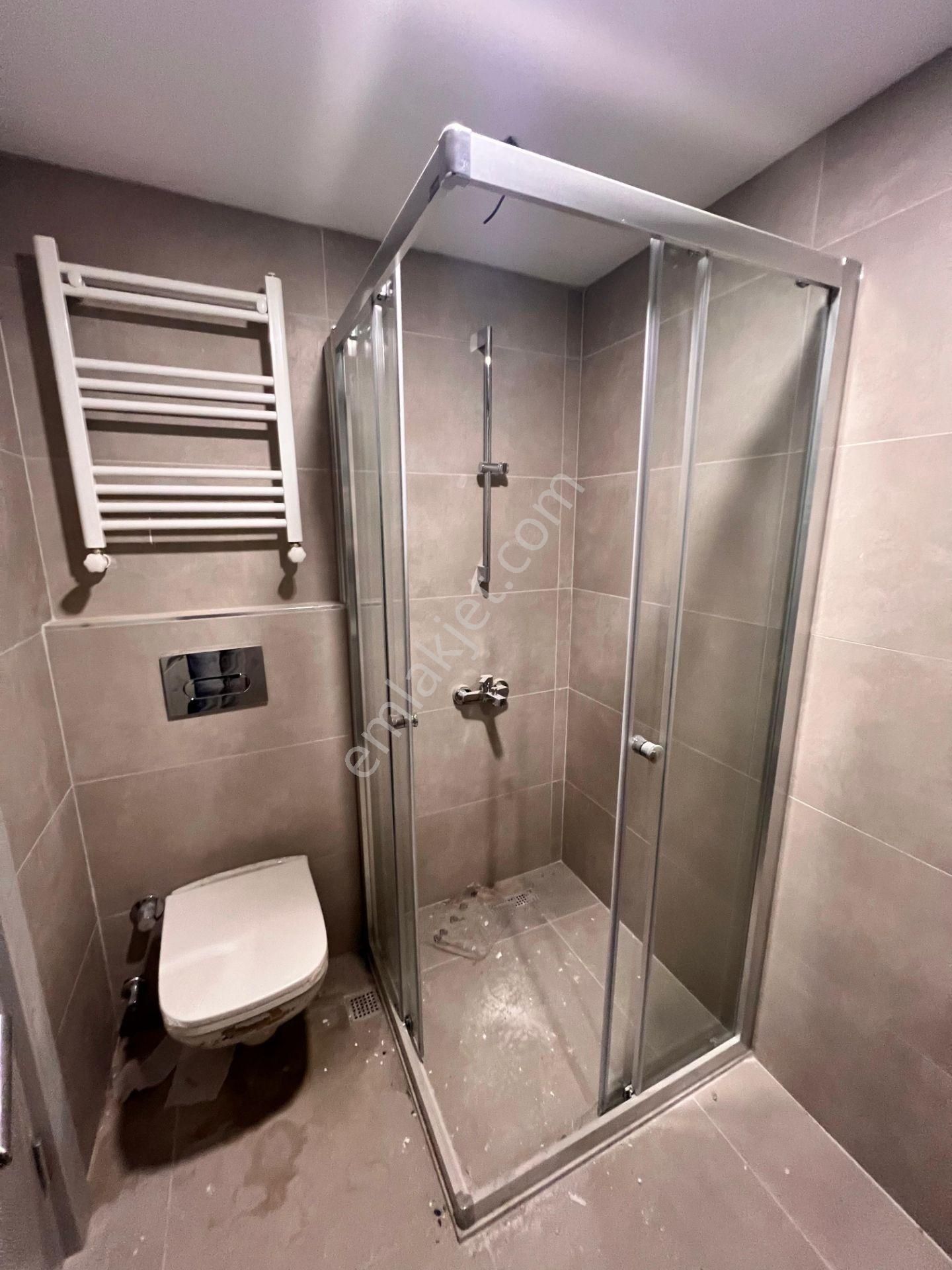 Çınar'da Prestijli Yapıda Ulaşıma Yakın Lüx 1+1 Daire - Görsel 11