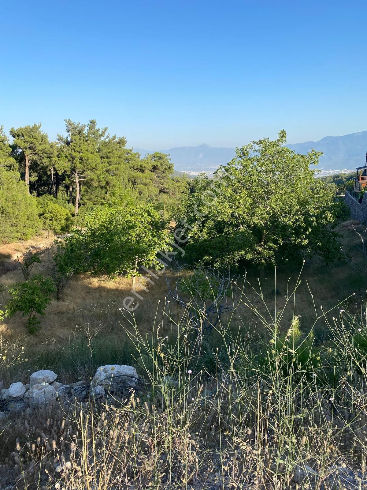 Sertaç Gayrimenkulden Yakaköyde Satılık1 Dönüm Villalar Bölgesinde Arsa - Görsel 2