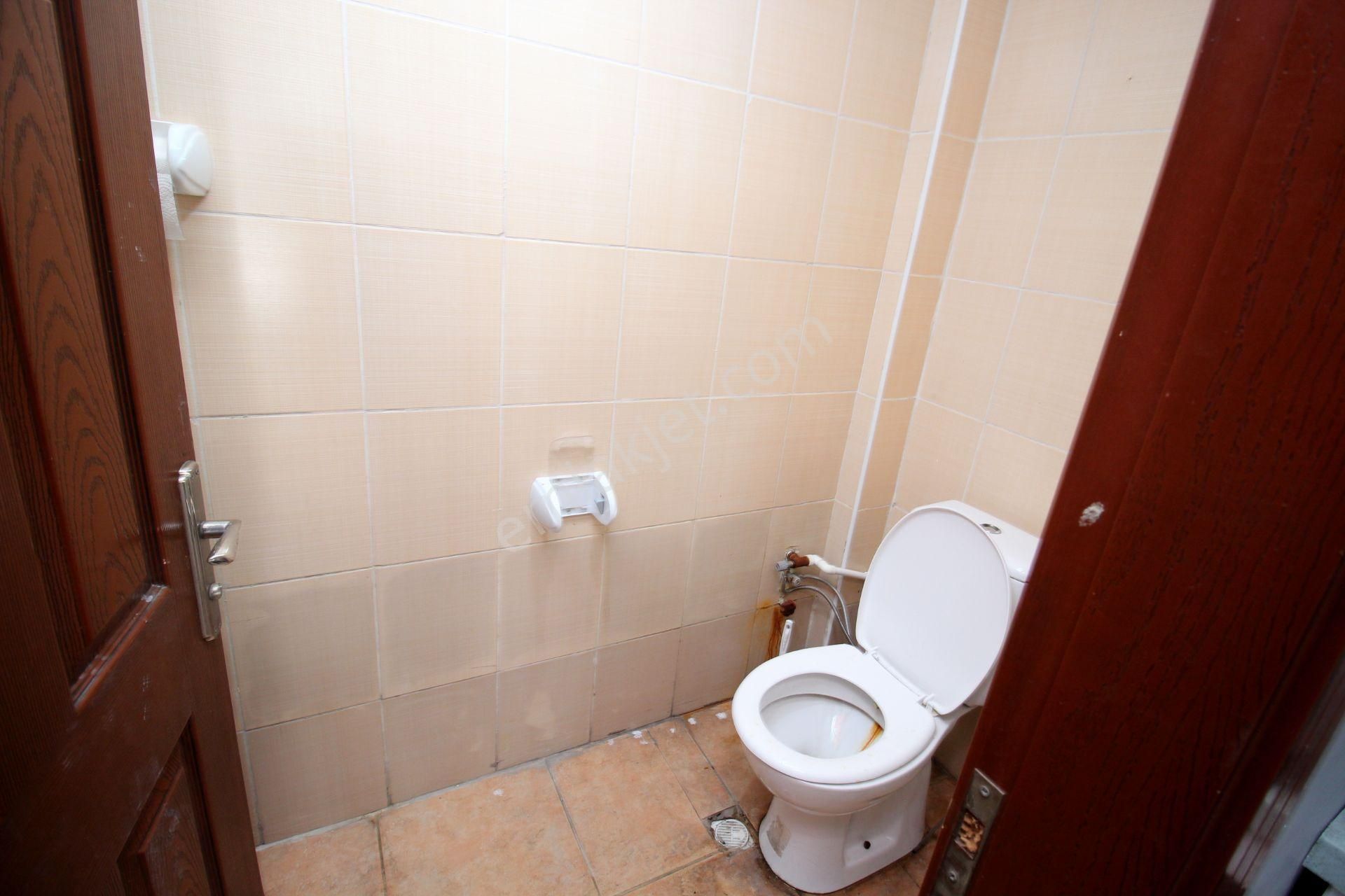 Emre Emlak'tan Topçu'da İşlek Cadde Üzeri Hazır Kurulu Devren Oto Yıkama - Görsel 9