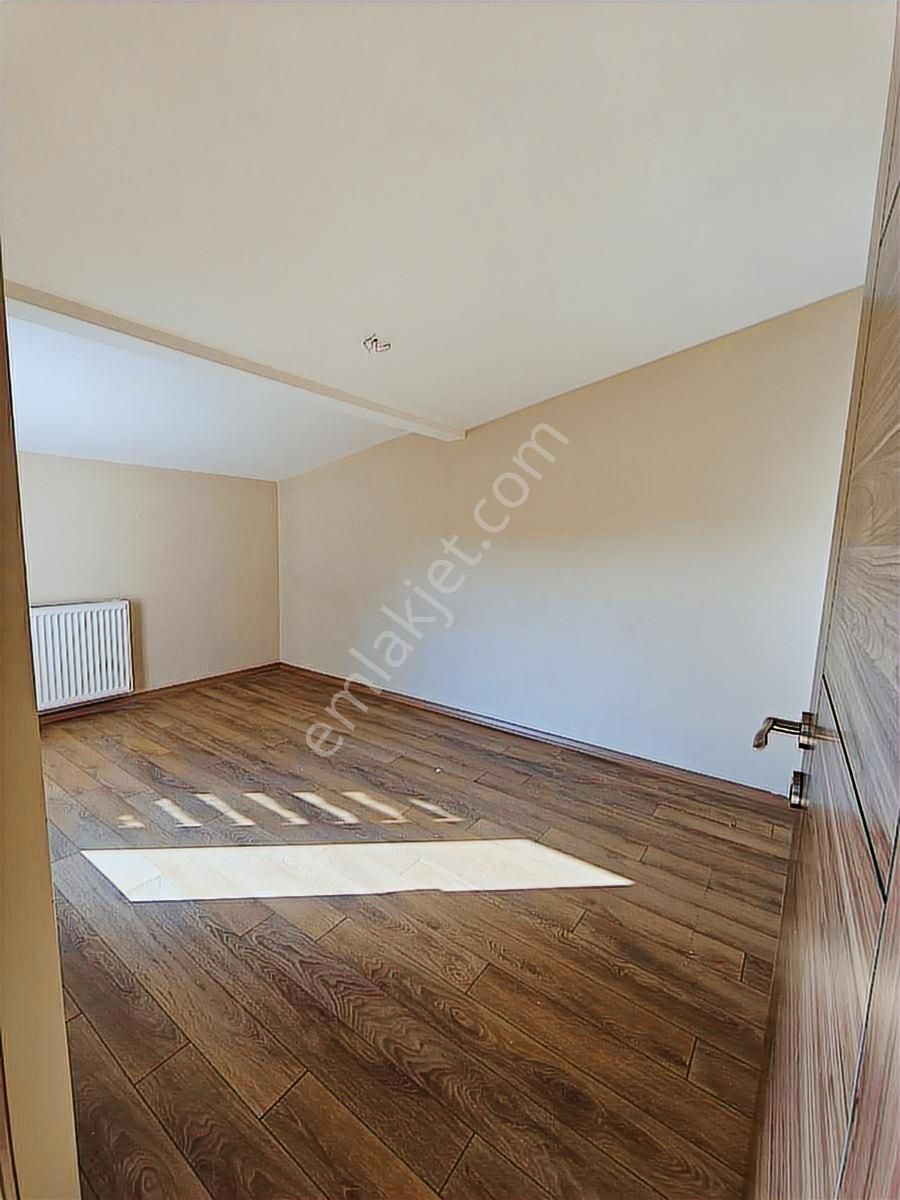 Çiğlide. Merkezi Konumda Satılık 2+1 Açık Mutfak Dubleks Daire - Görsel 23