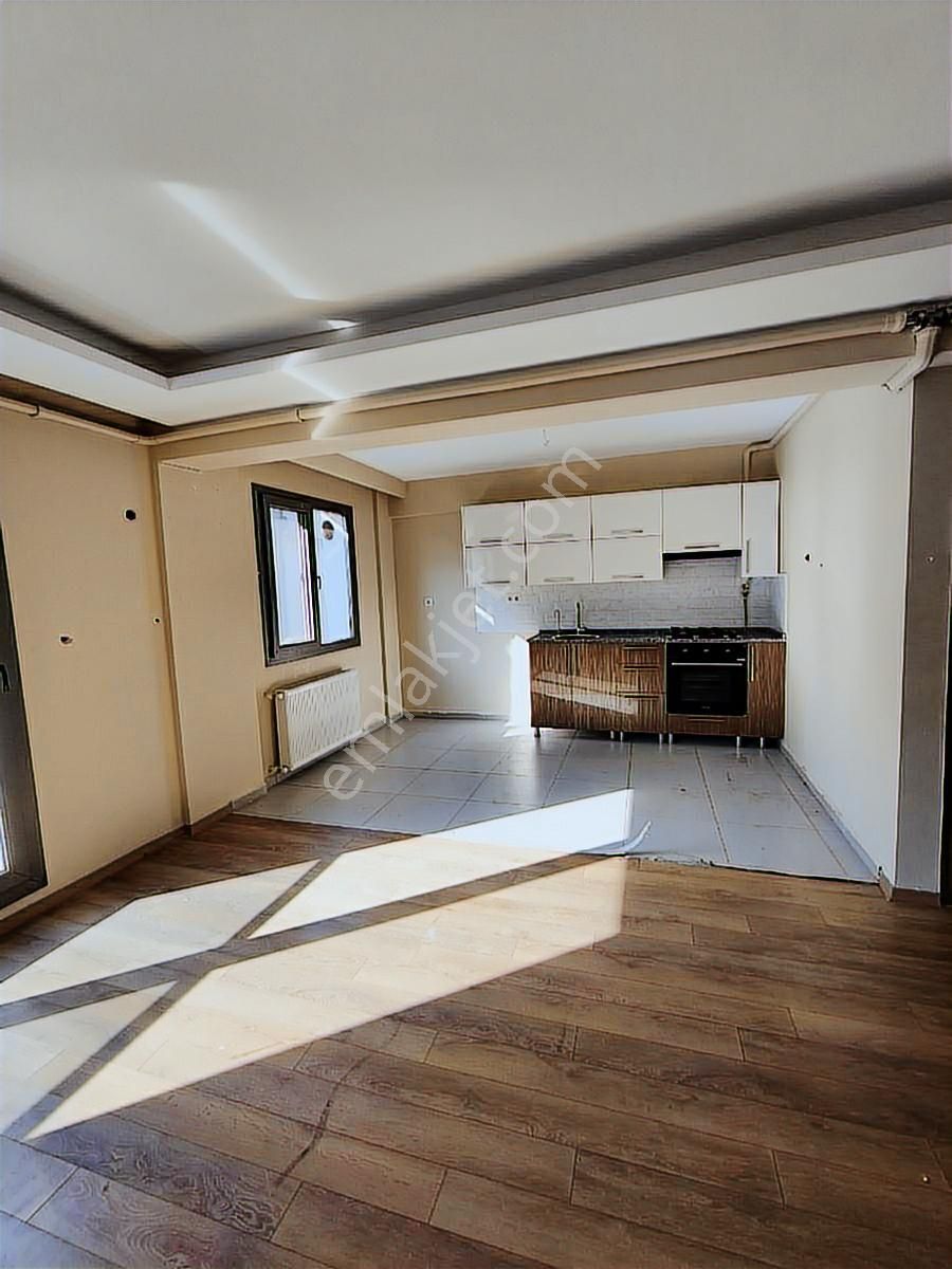 Çiğlide. Merkezi Konumda Satılık 2+1 Açık Mutfak Dubleks Daire - Görsel 15