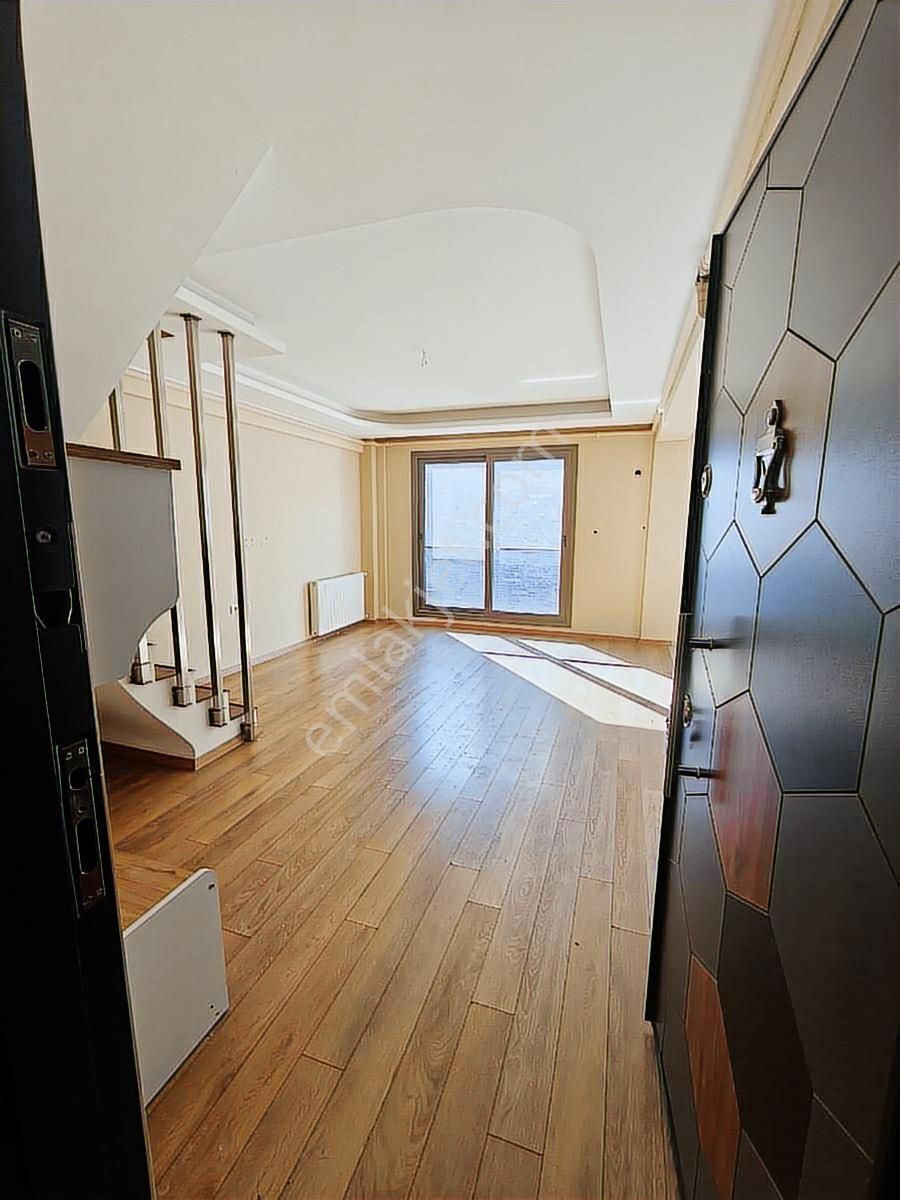 Çiğlide. Merkezi Konumda Satılık 2+1 Açık Mutfak Dubleks Daire - Görsel 10