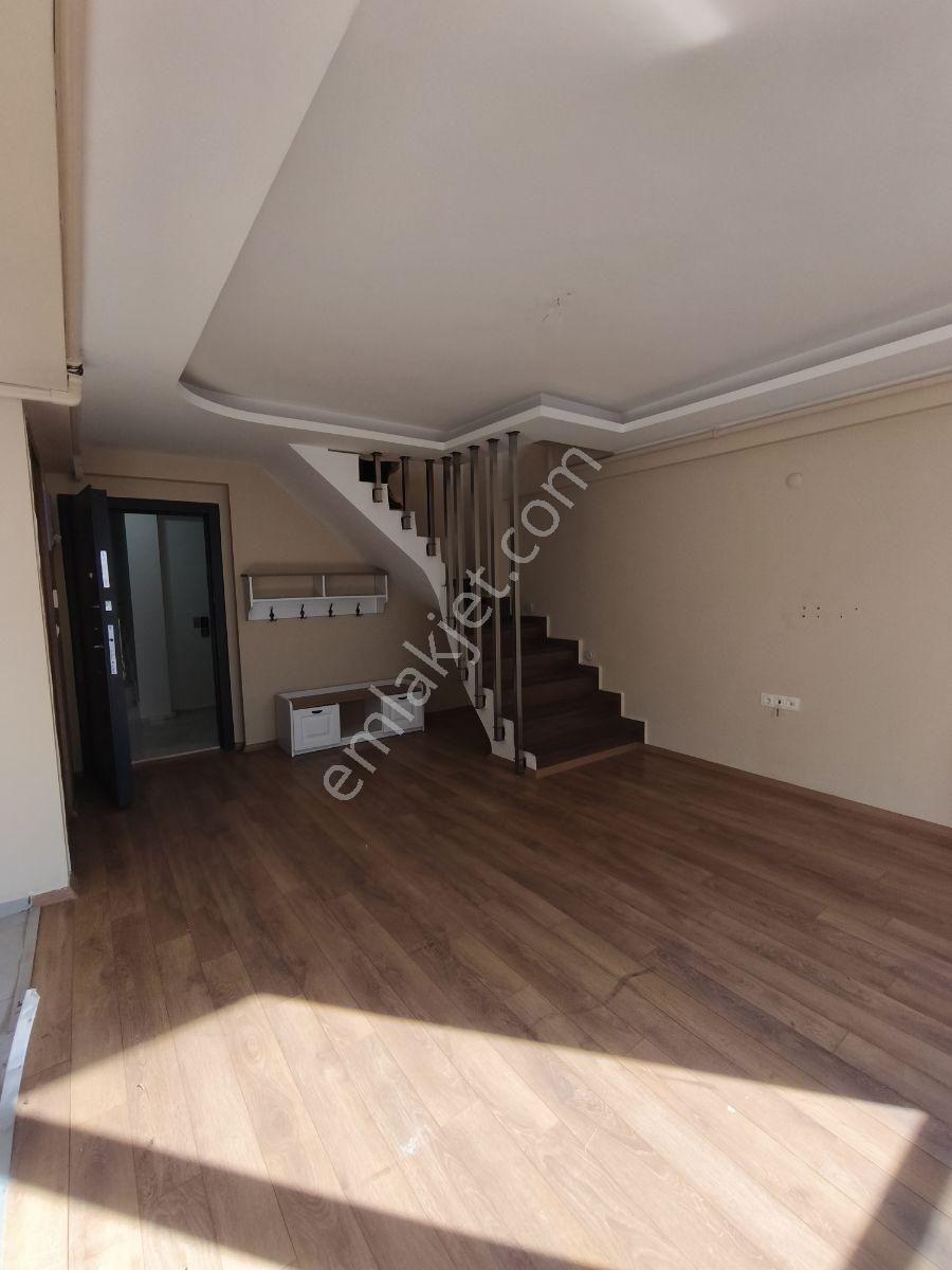 Çiğlide. Merkezi Konumda Satılık 2+1 Açık Mutfak Dubleks Daire - Görsel 16