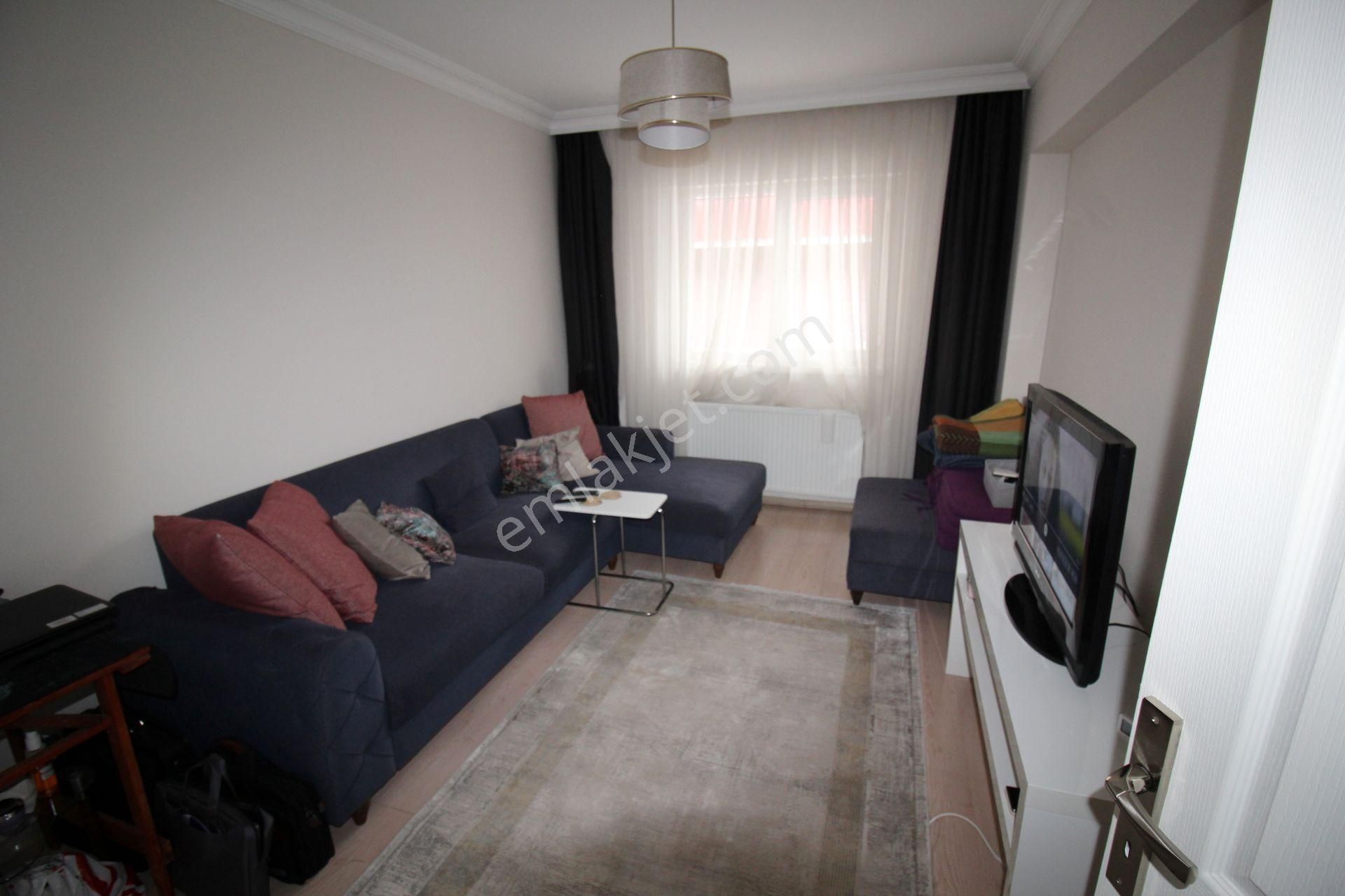 Krc'den Şehitler Caddesine 1 Bina Mesafede Okula Ve Otobüs Durağına Yakın Konumda 3+1 Satılık Daire - Görsel 7