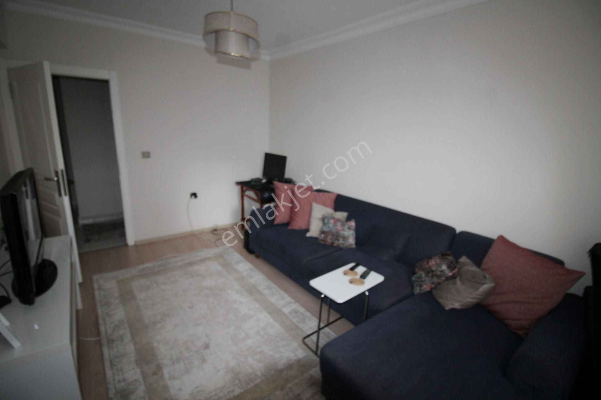 Krc'den Şehitler Caddesine 1 Bina Mesafede Okula Ve Otobüs Durağına Yakın Konumda 3+1 Satılık Daire - Görsel 8