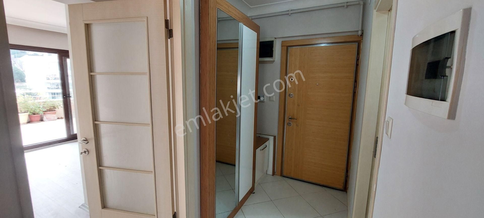 Bayraklı Körfez Mah Havuzlu Doğakent Sitesinde Kiralık 2+1 Daire Kanıt Emlaktan - Görsel 13