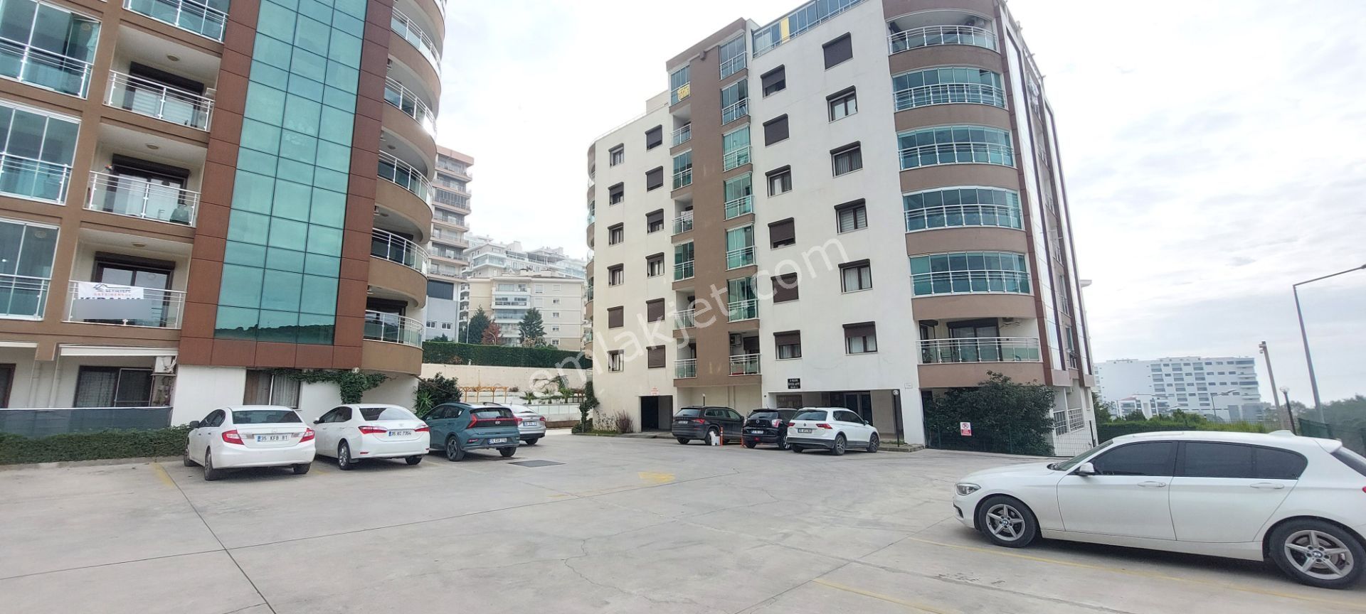 Bayraklı Körfez Mah Havuzlu Doğakent Sitesinde Kiralık 2+1 Daire Kanıt Emlaktan - Görsel 2