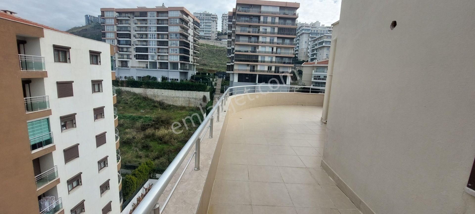 Bayraklı Körfez Mah Havuzlu Doğakent Sitesinde Kiralık 2+1 Daire Kanıt Emlaktan - Görsel 21