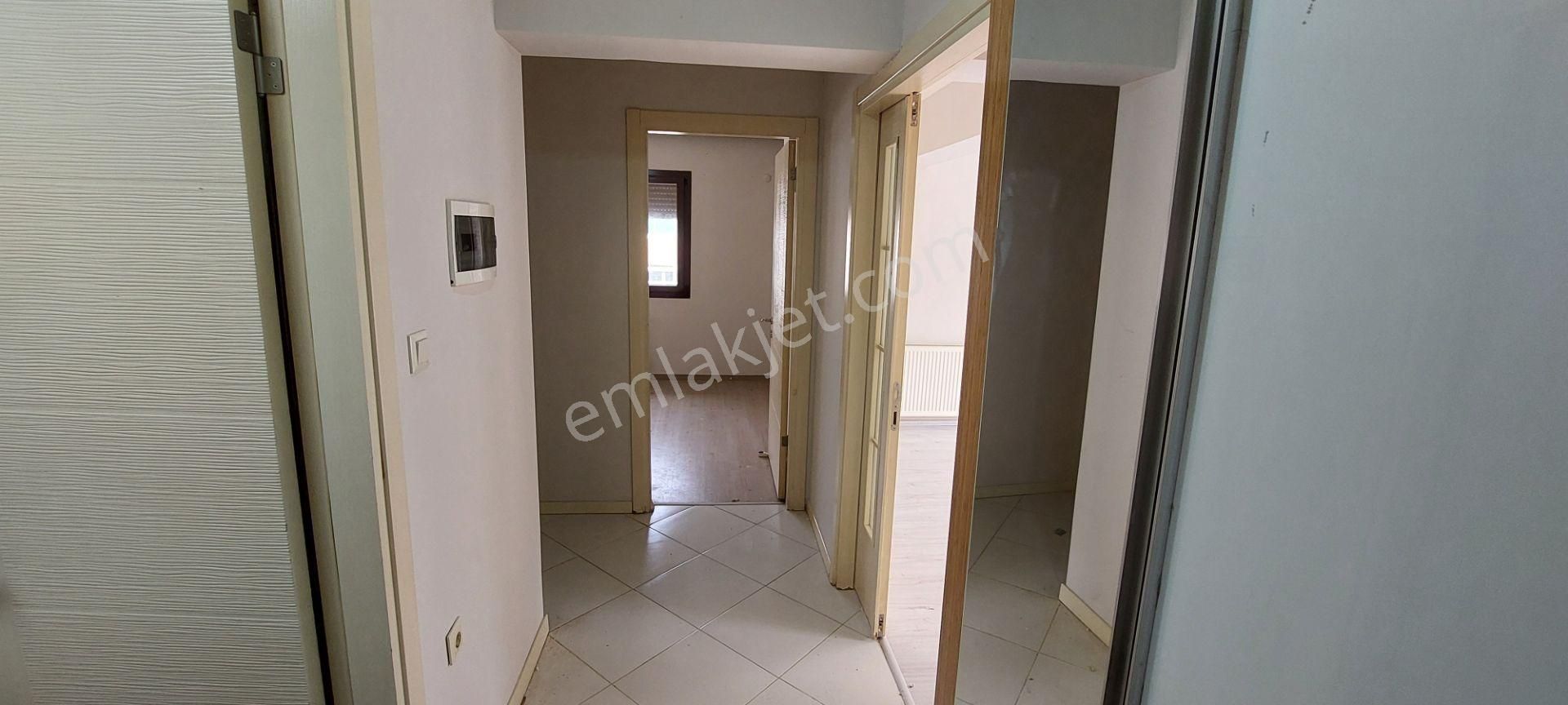 Bayraklı Körfez Mah Havuzlu Doğakent Sitesinde Kiralık 2+1 Daire Kanıt Emlaktan - Görsel 11