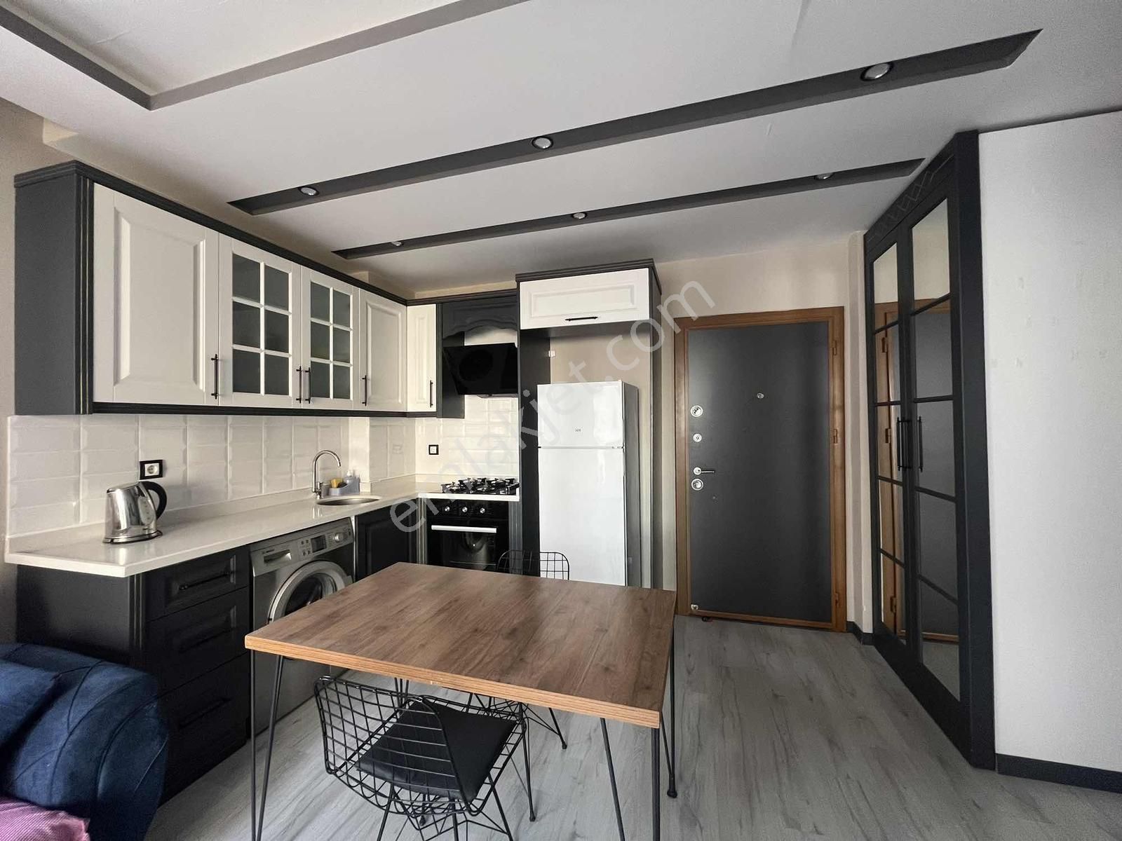 Kulepark~farkıyla~btü~üniversite~yanı~bulvar~manzaralı~1+1eşyalı