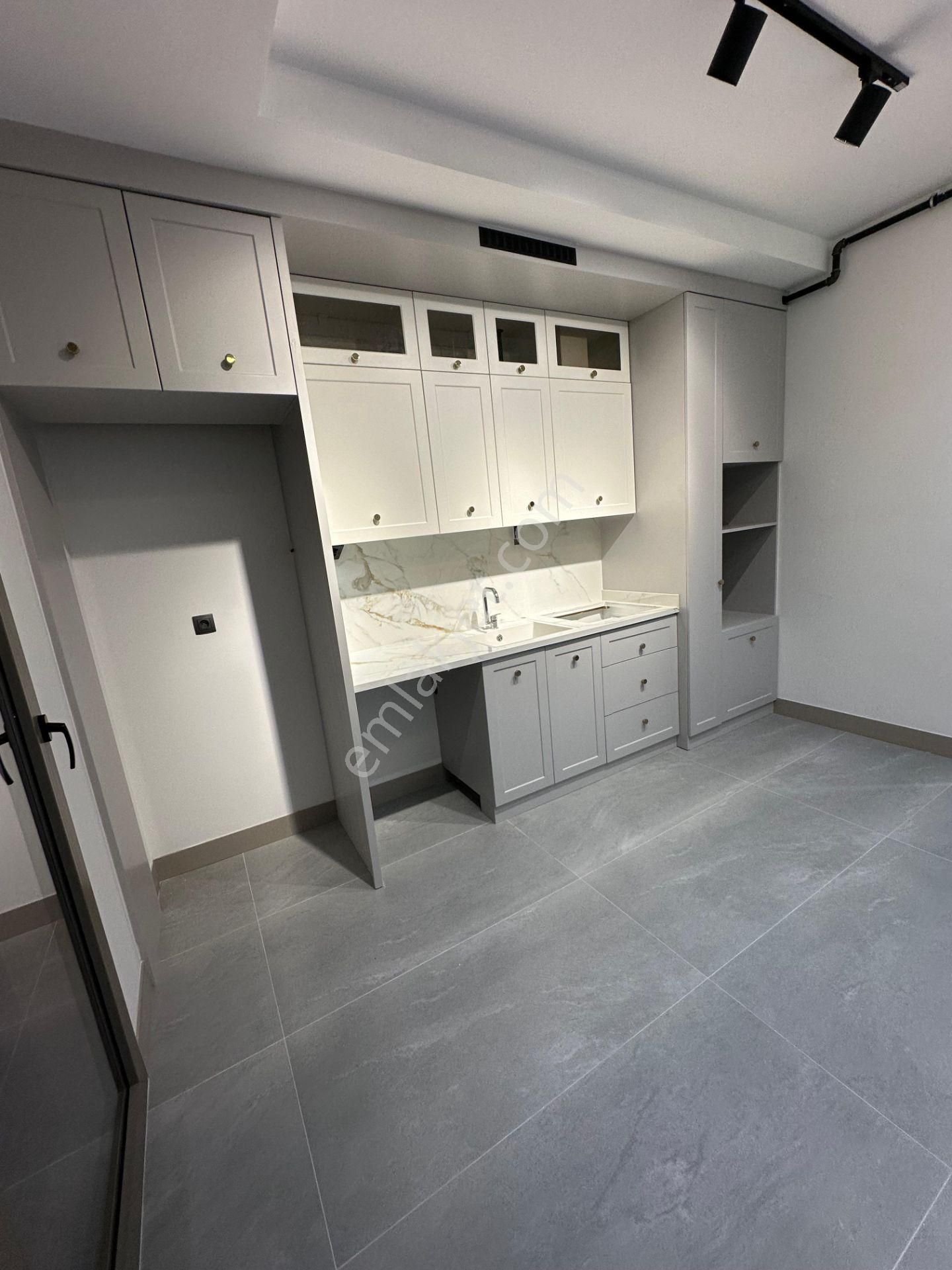 Karahasanlı Mevkiinde Asansörlü Yerden Isıtmalı Kat Ve Cephe Seçenekli 2+1 Daire D92