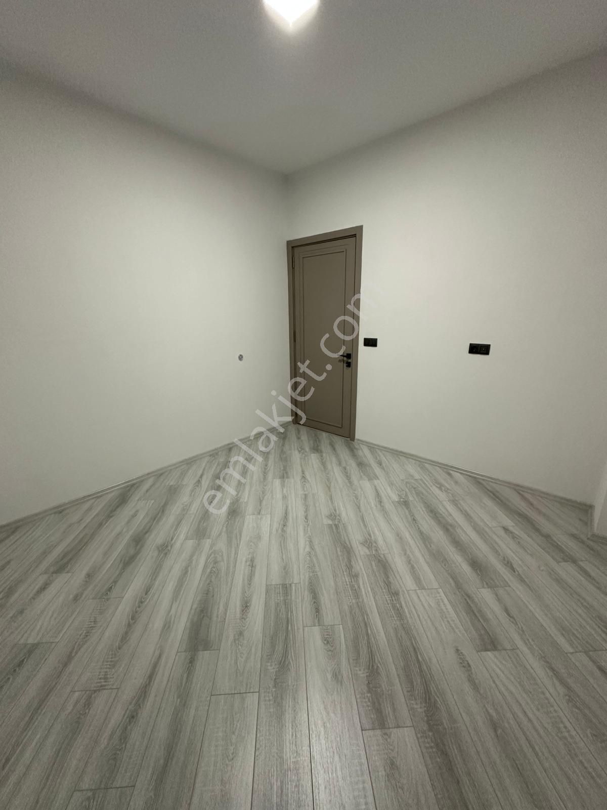 Karahasanlı Mevkiinde Asansörlü Yerden Isıtmalı Kat Ve Cephe Seçenekli 2+1 Daire D92 - Görsel 2