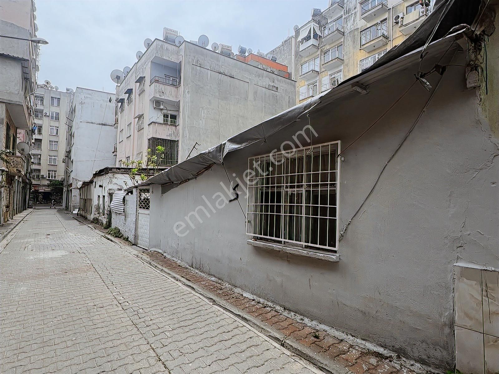 Mersin/akdeniz Çarşıda Merkezde İmarlı Arsa İçinde Müstakil Ev - Görsel 2