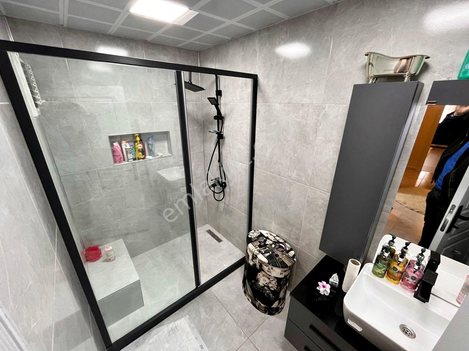 Relax'tan Seyitler Cd. Üzeri Lüx Yapılı Geniş Ön Cephe 3+1 - Görsel 12