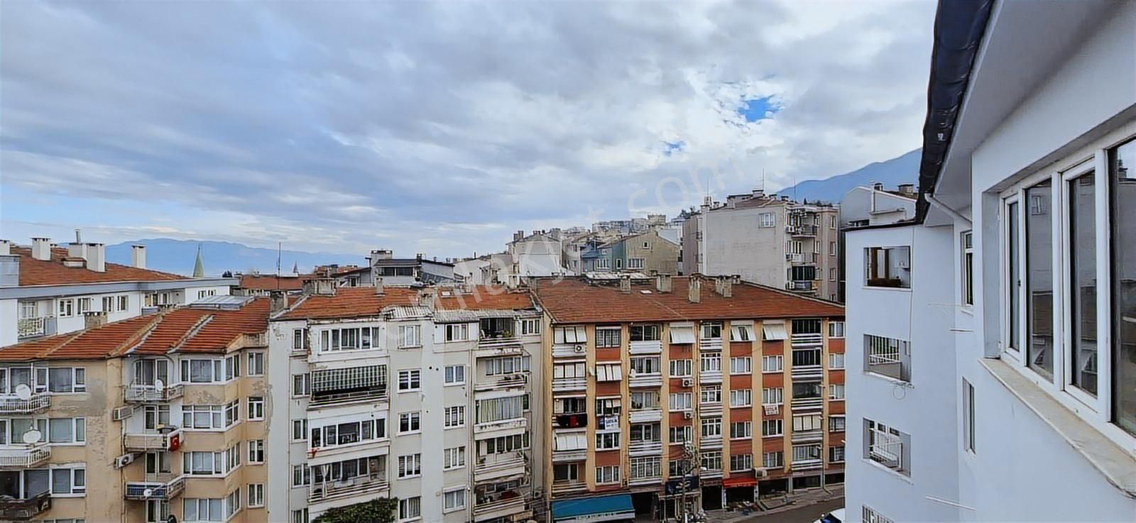 Cemal Emlak Bursa Yıldırım Namazgah Meydan Teraslı Bakımlı Manza - Görsel 17