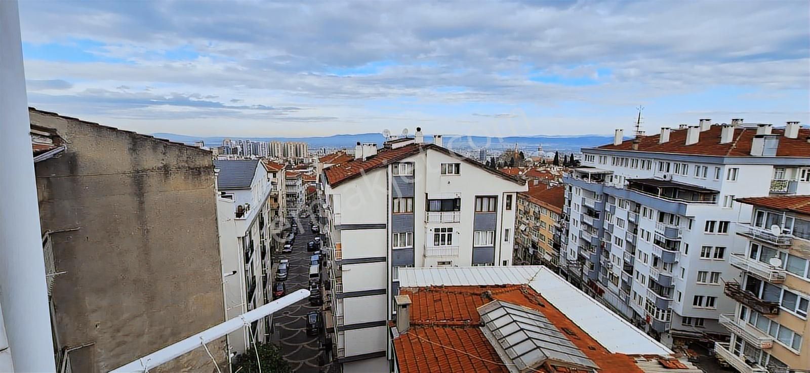 Cemal Emlak Bursa Yıldırım Namazgah Meydan Teraslı Bakımlı Manza