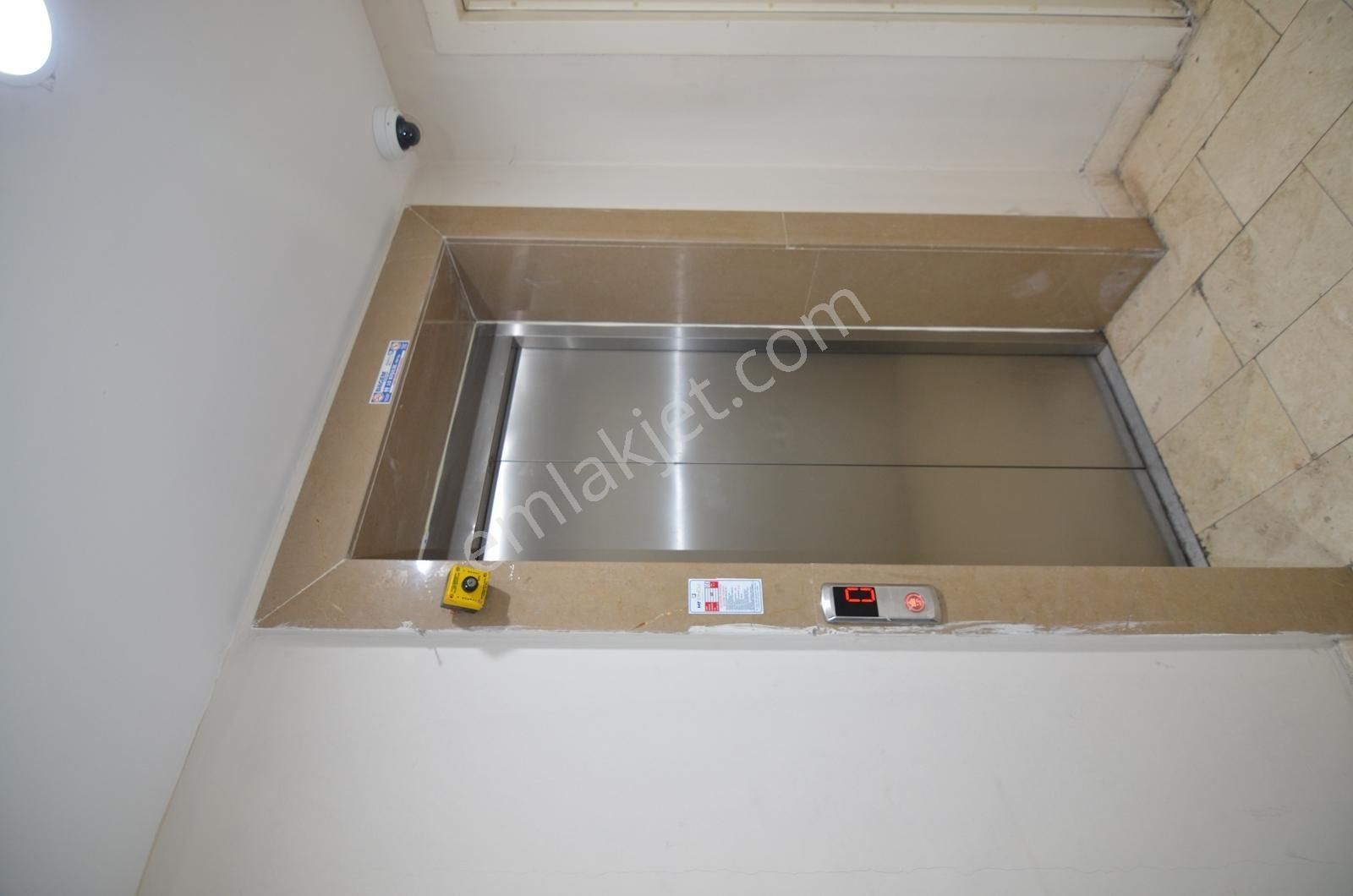 Talha Tozduman'dan Mevlana Karşısı Altın Çarşı'da 15m2 Kiracılı - Görsel 9