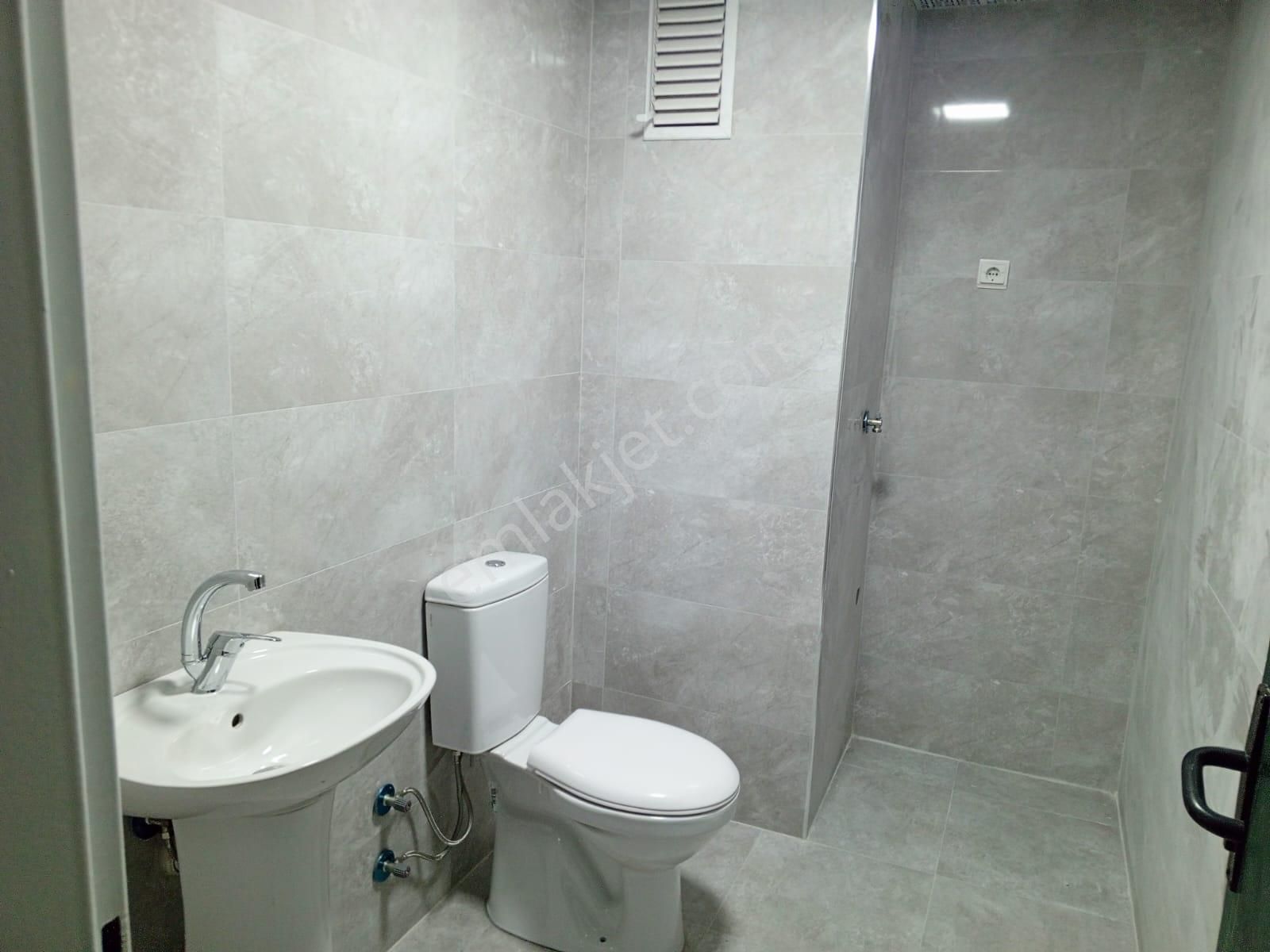 5.etapta Age Bloklarında Tek Emlaktan 3+1 Kiralık Daire - Görsel 28