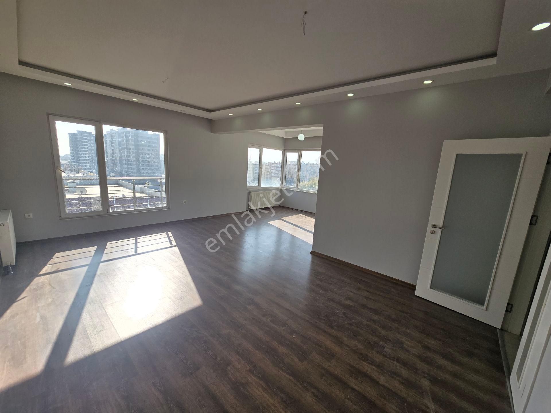 Tema Yeşil Vadi Evlerinde Kapalı Otopark,güvenlikli 4+1 Geniş Kiralık Daire - Görsel 8