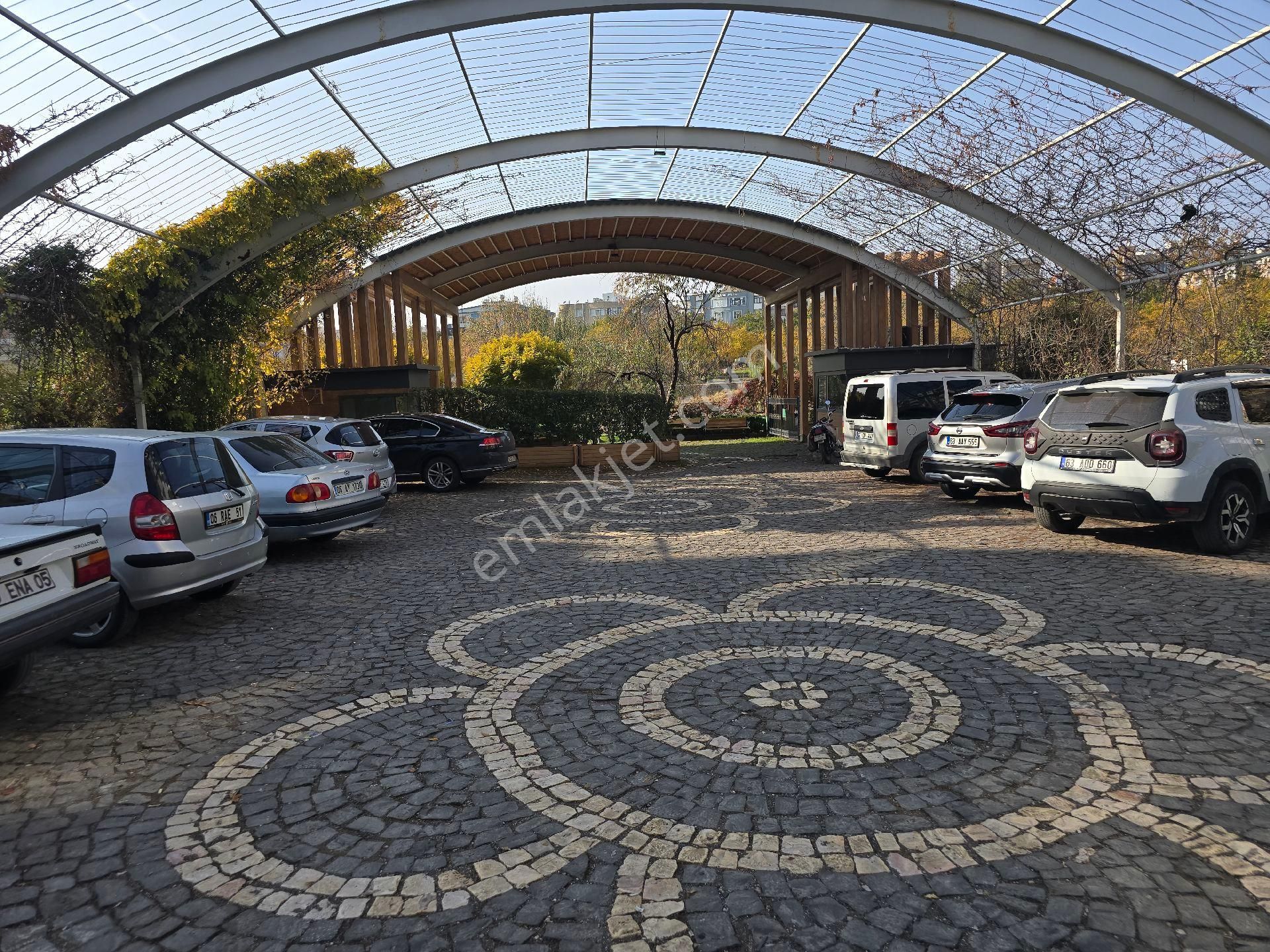 Tema Yeşil Vadi Evlerinde Kapalı Otopark,güvenlikli 4+1 Geniş Kiralık Daire - Görsel 33