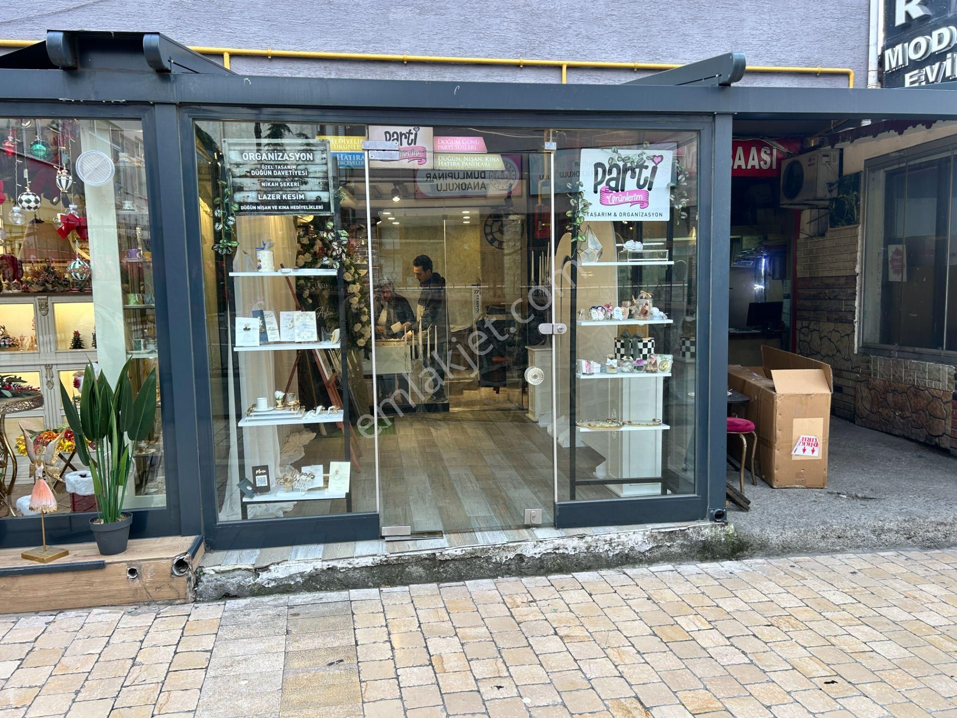 Meydanda Devren Kiralık 60 M2 Fırsat İşyeri - Görsel 6