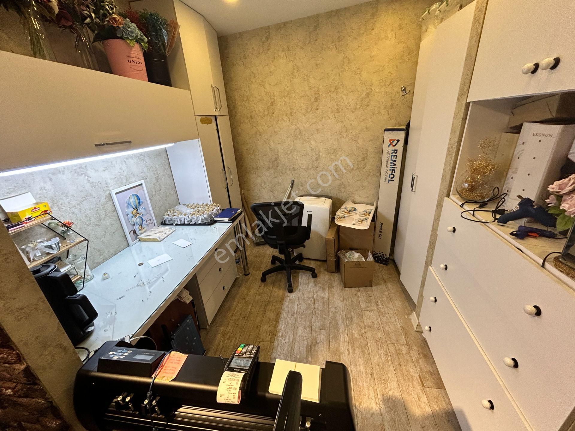 Meydanda Devren Kiralık 60 M2 Fırsat İşyeri - Görsel 18