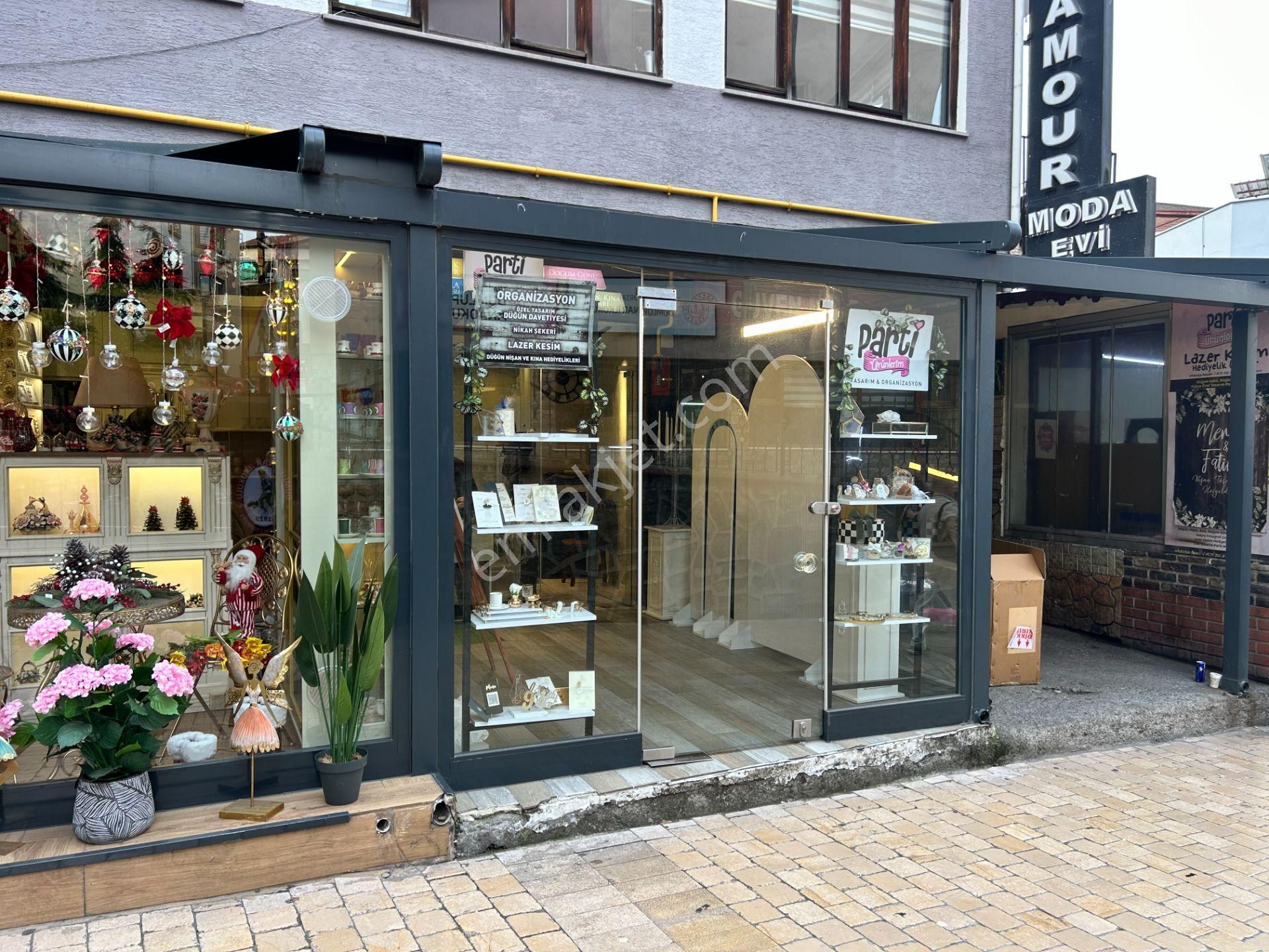 Meydanda Devren Kiralık 60 M2 Fırsat İşyeri - Görsel 7