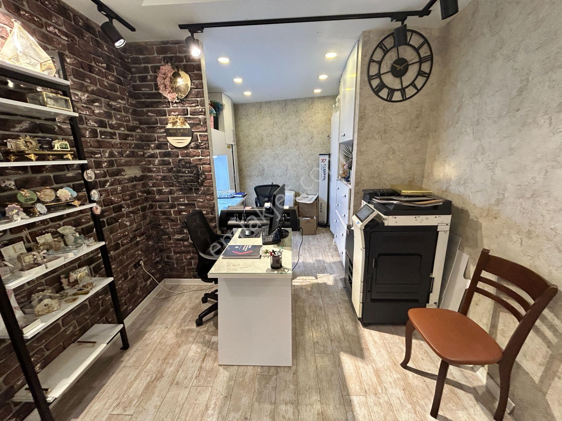 Meydanda Devren Kiralık 60 M2 Fırsat İşyeri - Görsel 17