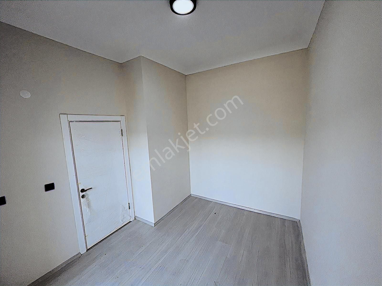 Akçay Köşem Emlaktan Merkezde Sıfır Daire - Görsel 13