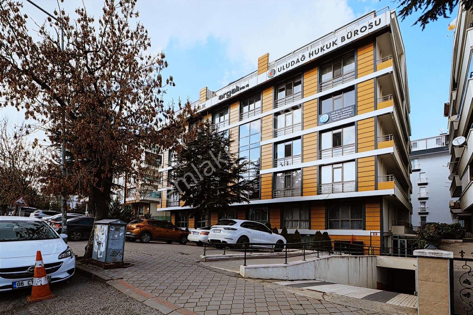 Anıtkabir Yakını Satılık 4+1 Dubleks Daire