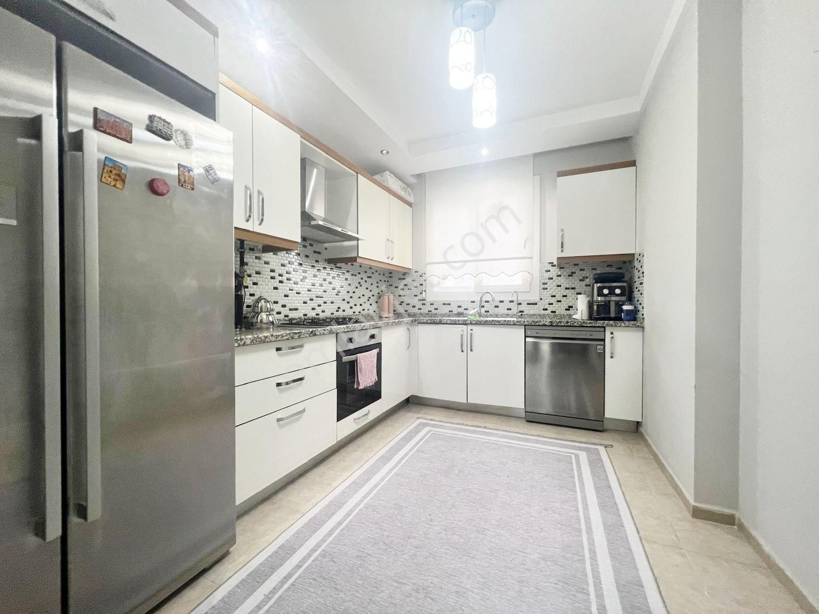 Adana Çukurova Huzurevleri Mahallesinde Kapalı Mutfaklı 10 Yaşında Geniş 3+1 - Görsel 17