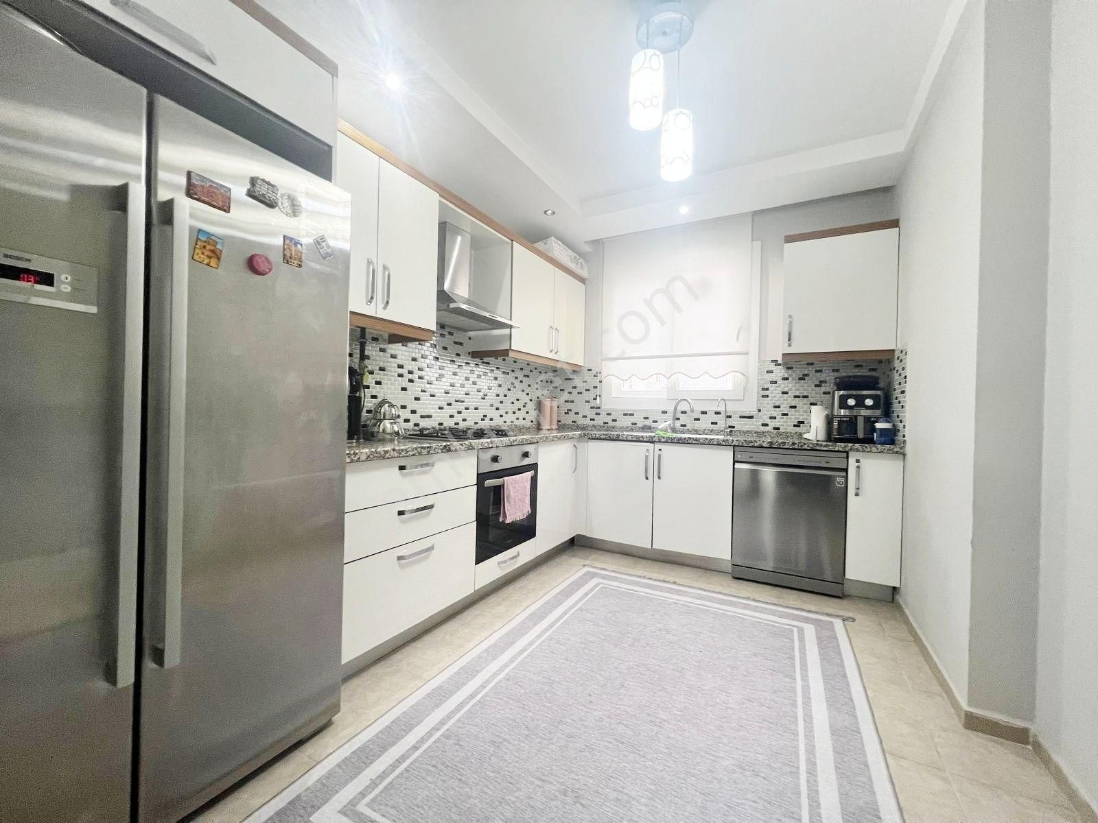 Adana Çukurova Huzurevleri Mahallesinde Kapalı Mutfaklı 10 Yaşında Geniş 3+1 - Görsel 13