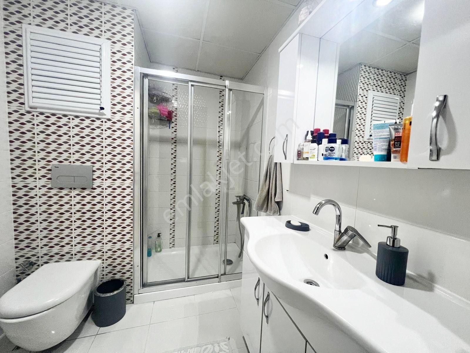 Adana Çukurova Huzurevleri Mahallesinde Kapalı Mutfaklı 10 Yaşında Geniş 3+1 - Görsel 10