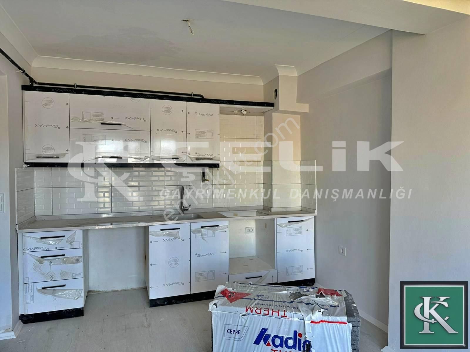 Çelik'ten Erdek Caddesinde 1+1 Arakat Kupon Acil Satılık Daire!! - Görsel 10