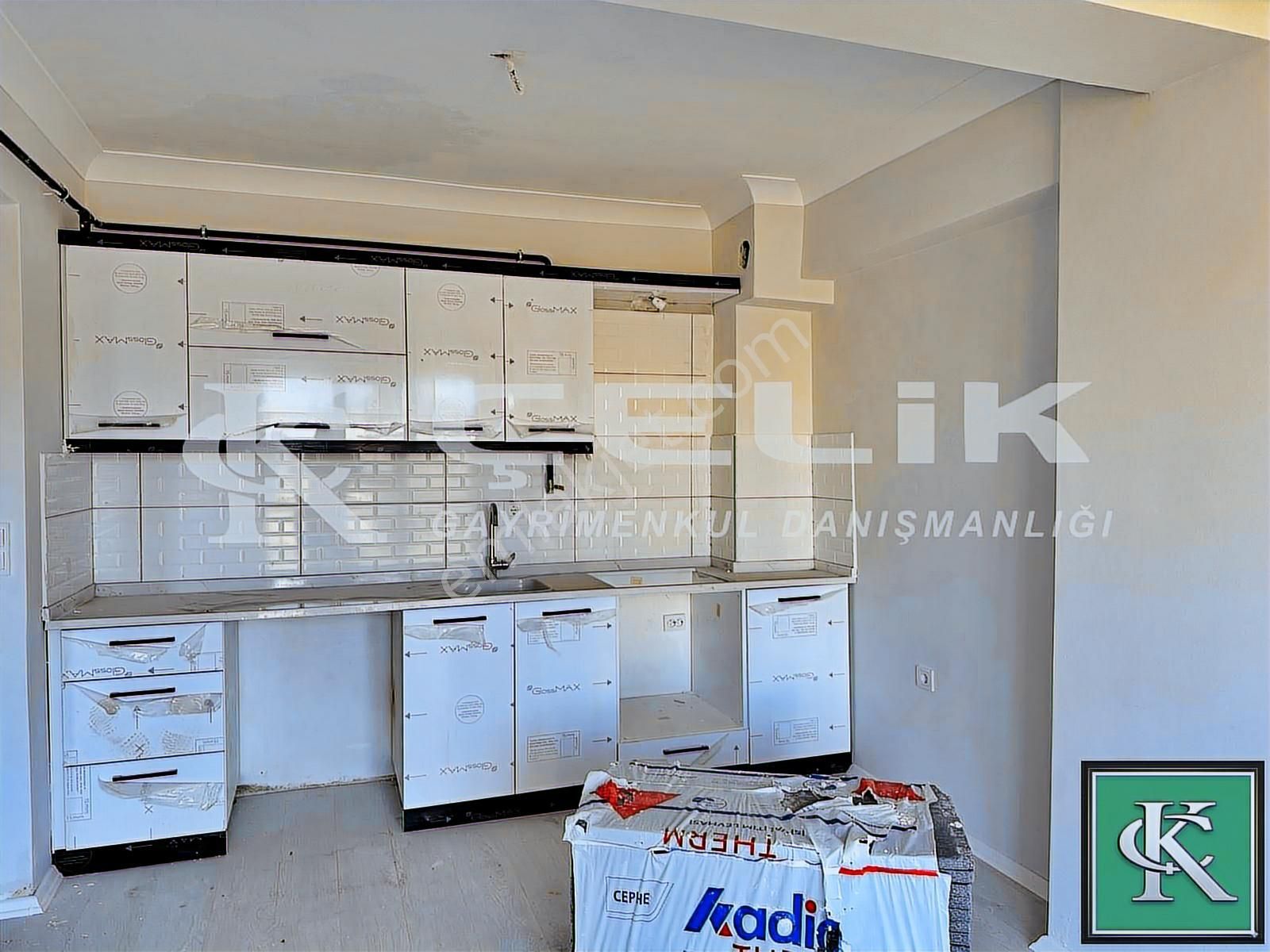 Çelik'ten Erdek Caddesinde 1+1 Arakat Kupon Acil Satılık Daire!! - Görsel 21