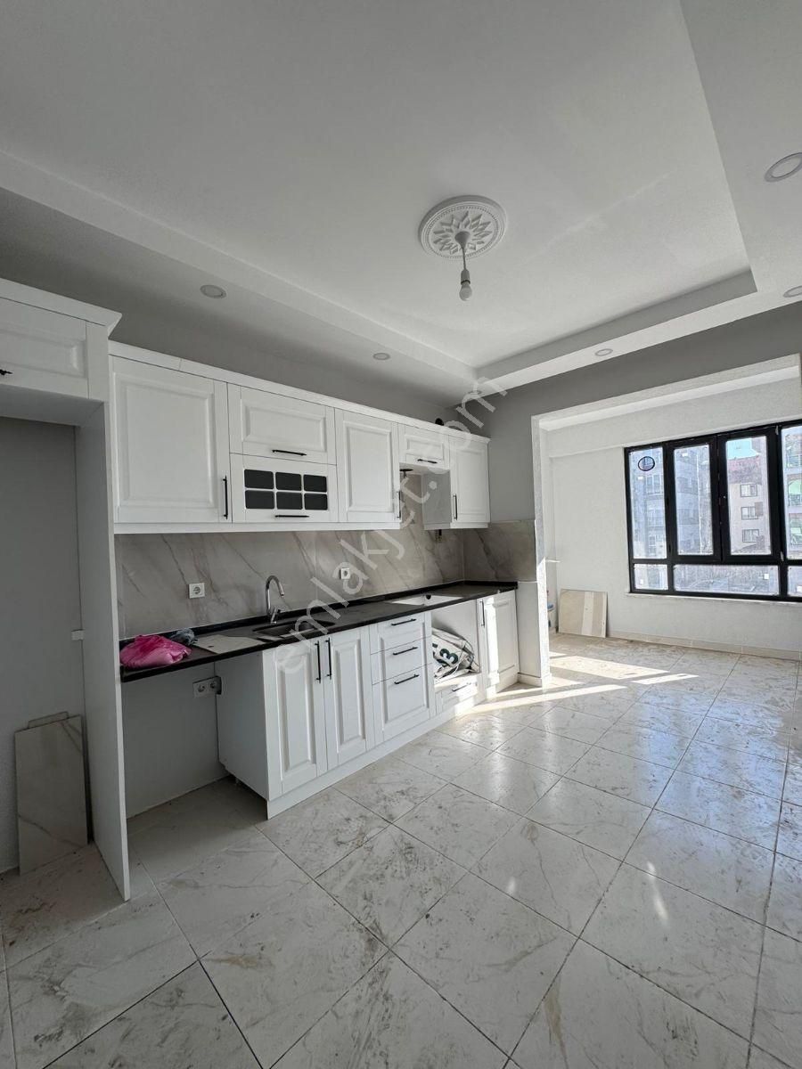 Tekirdağ Çorlu Seyhsinan Mahl. 3+1 Satılık Arakat Daire