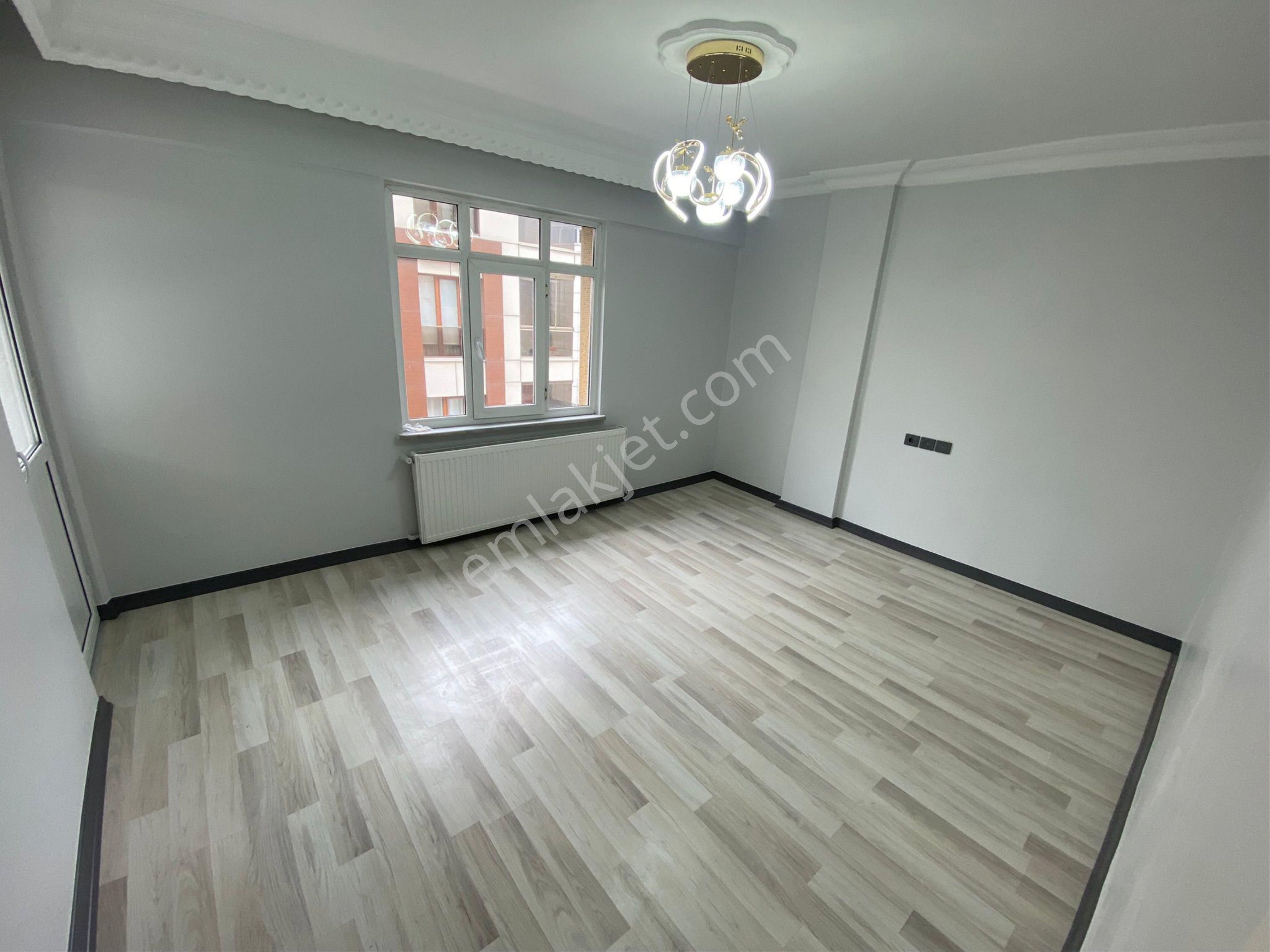 Cumhuriyet Mah’de Çamlık Parkına Yakın 3+1 130m2 İçi Komple Sıfırlanmış 2.kat Daire - Görsel 11