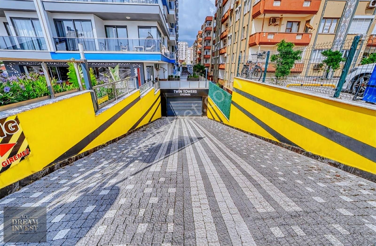 Konak Twin Towers Deniz Manzaralı 2+1 Daire - Görsel 2